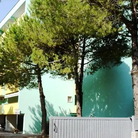 Condominio Montecarlo Holiday home *